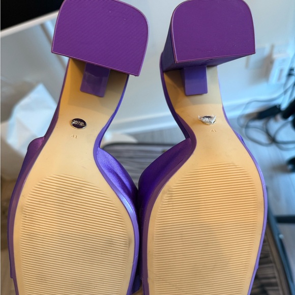Zara Women's Vibrant Purple Heels - Picture 3 of 4